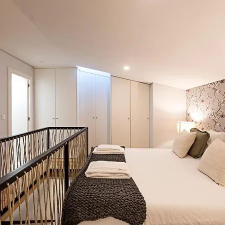 Bonfim Elegant Duplex W/ Ac By Lovelystay Lägenhet