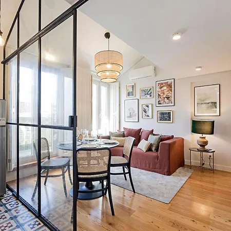 Bonfim Elegant Duplex W/ Ac By Lovelystay Lägenhet