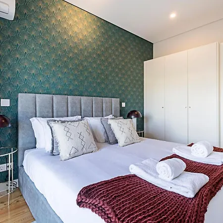 Bonfim Elegant Duplex W/ Ac By Lovelystay Lägenhet