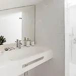 Bonfim Elegant Duplex W/ Ac By Lovelystay Apartment