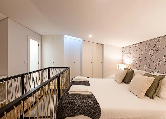 Bonfim Elegant Duplex W/ Ac By Lovelystay Lägenhet